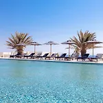 Resort Nous Santorini 5*