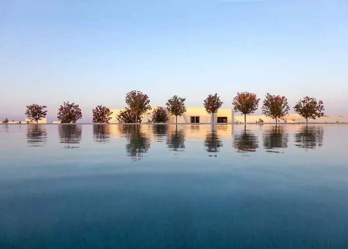 Resort Nous Santorini 5*