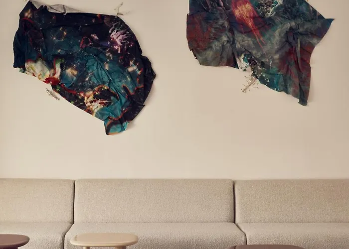 Nous Santorini Mesariá