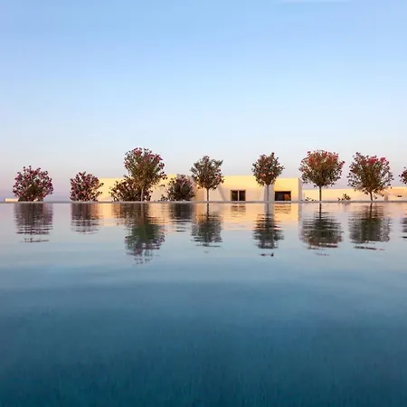 אתר נופש Nous Santorini, A Member Of Design 5*