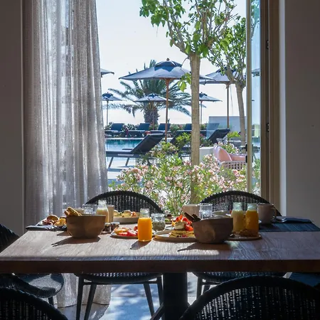 Nous Santorini Rezort Mesariá