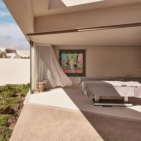 Nous Santorini Ośrodek wypoczynkowy 5*