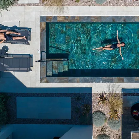 אתר נופש Nous Santorini, A Member Of Design מסאריה