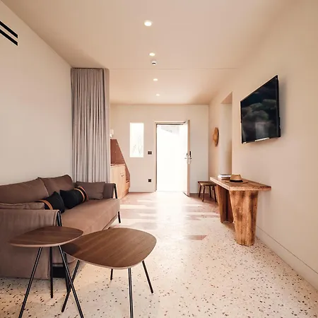 Nous Santorini Resort