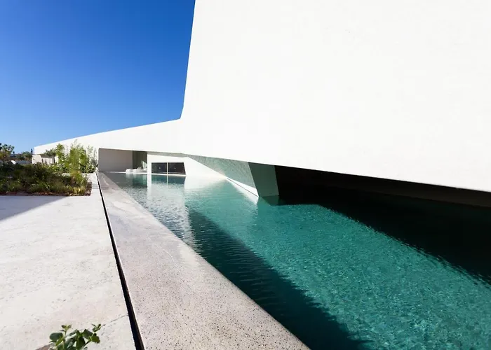 Resort Nous Santorini