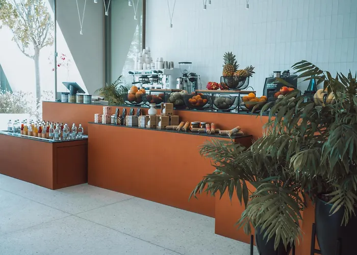 Resort Nous Santorini 5*