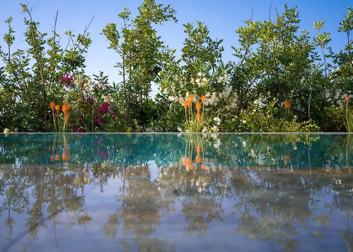 Nous Santorini Resort 5*