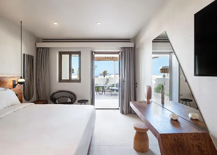 Nous Santorini 5* Messaria (Santorini)