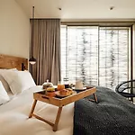 Nous Santorini 5*