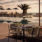 Nous Santorini 5*