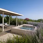 Resort Nous Santorini 5*