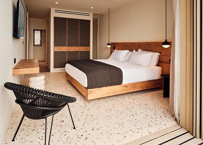 Semesteranläggning (resort) Nous Santorini 5*