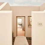 Resort Nous Santorini Mesaria