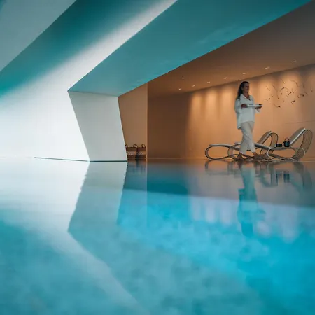 Nous Santorini מסאריה