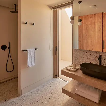 Nous Santorini אתר נופש