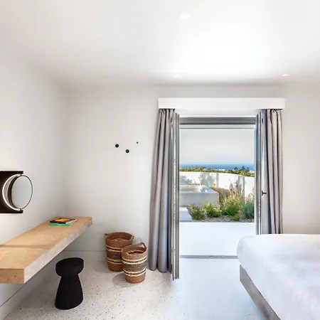 Nous Santorini אתר נופש מסאריה