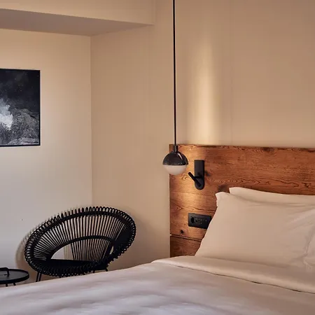 Nous Santorini אתר נופש מסאריה