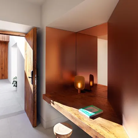 אתר נופש Nous Santorini 5*