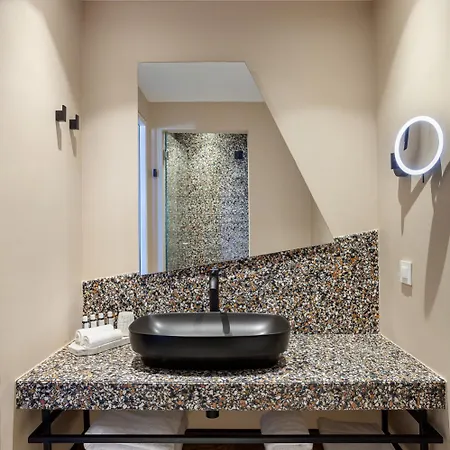 אתר נופש Nous Santorini